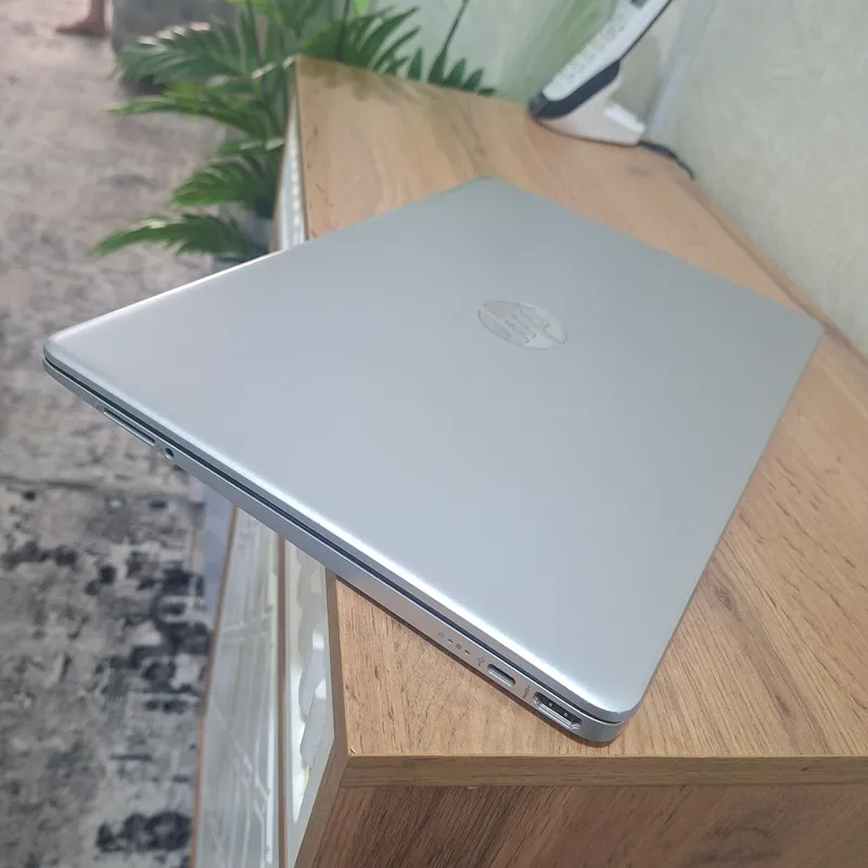 Core i3-1115G4/ SSD 256gb/ ОЗУ 8 gb/ Arzon narxda 6 Core i3-1115G4/ SSD 256gb/ ОЗУ 8 gb/ Arzon narxda 6