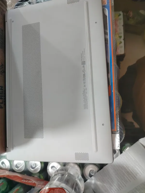 HP latop 15 holati yangi ekrani sense