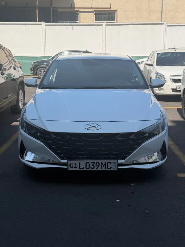 Hyundai Elantra sotiladi! 1 Hyundai Elantra sotiladi! 1