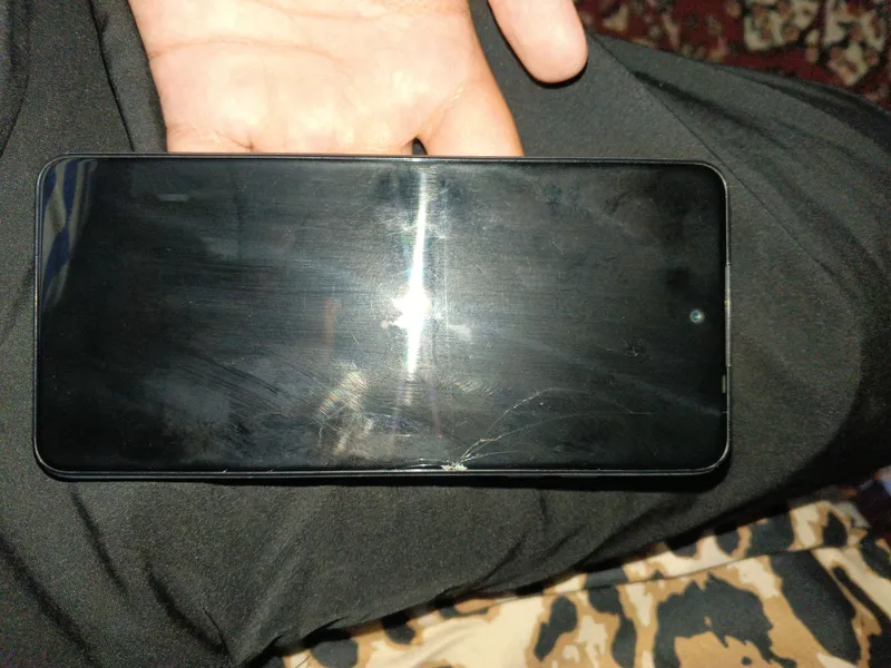 Tecno 20 C экран сломан, работает с зависаниями 1 Tecno 20 C экран сломан, работает с зависаниями 1