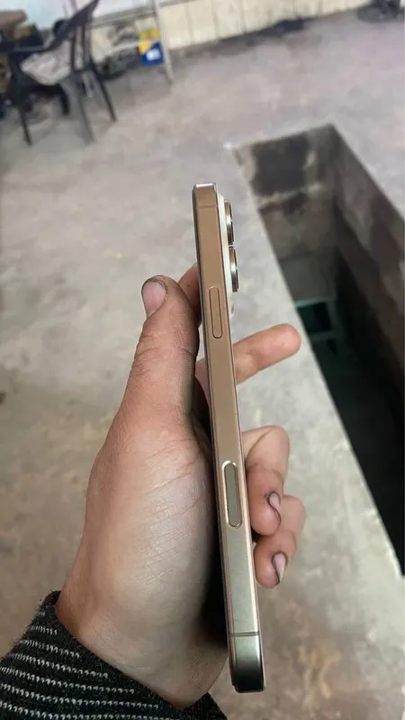 Iphone 16 pro max — фото 2