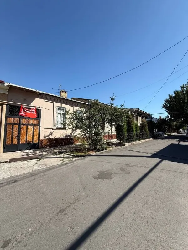 Продается дом 2,5 соток. Юнус-Абад, Малика базар 1 Продается дом 2,5 соток. Юнус-Абад, Малика базар 1