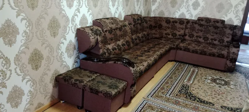 Divan burchagi sotiladi