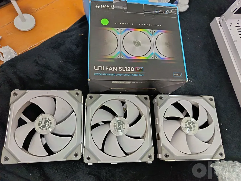 Lian li uni fan sl 2x140 sl 3x120 white 2 Lian li uni fan sl 2x140 sl 3x120 white 2