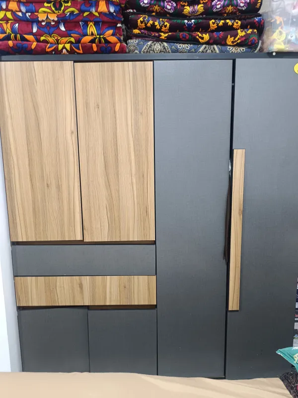 Mebel sotiladi Mebel sotiladi