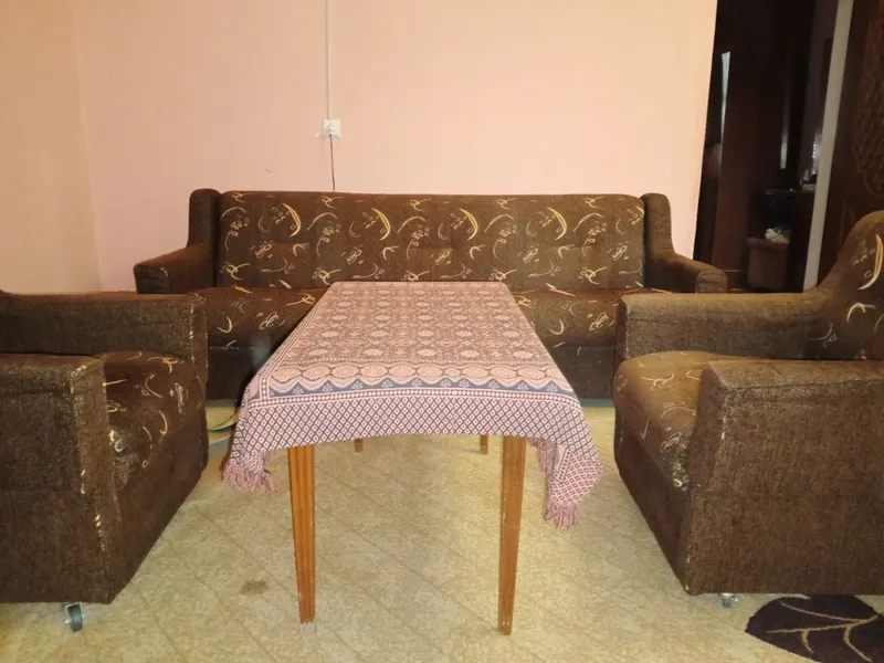 Продам диван и два кресла