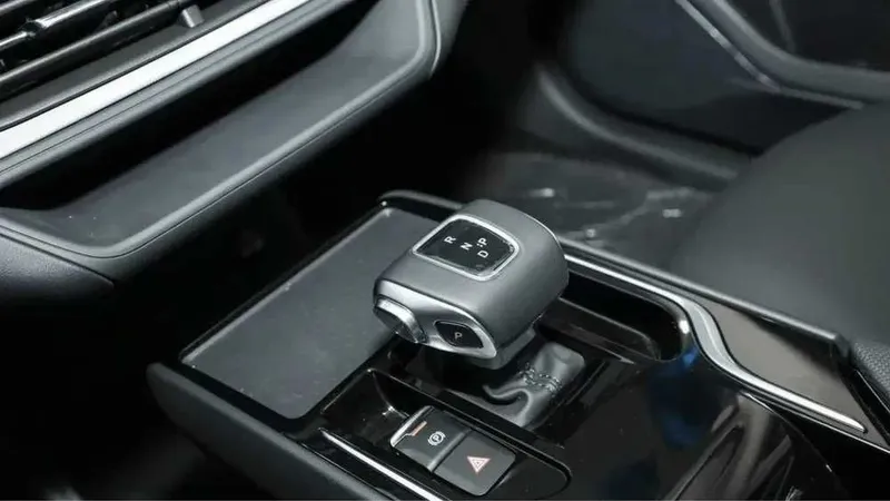 BYD Hongqie E-QM 450km Rassrochka,Nasiya,Naxt, 0 Probeg — фото 4