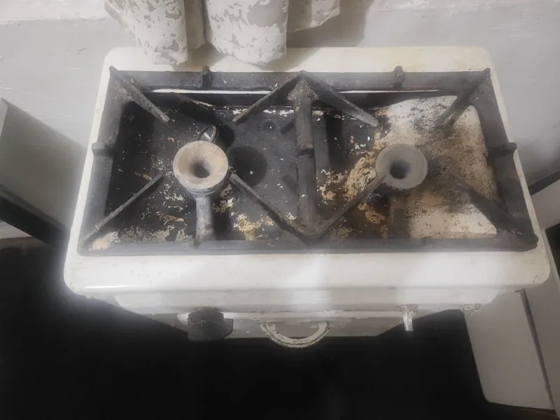 Juda eski gaz plita 2 tali 3 Juda eski gaz plita 2 tali 3