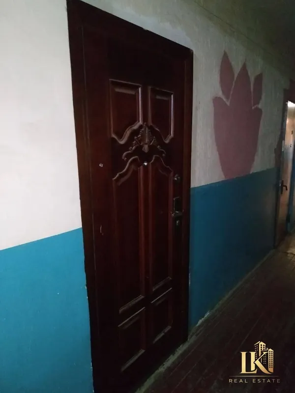 Shaxsiy sanuzelli yotoqxonada shinam xona sotiladi (18 m²) 6
