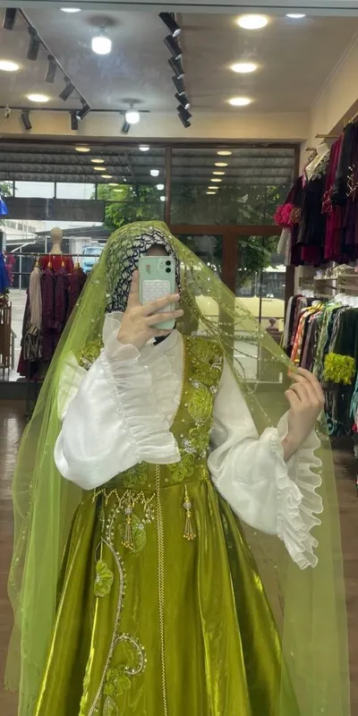 Ustidagi va ichida oq baza Ustidagi va ichida oq baza