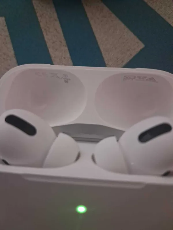 Продам Airpods 2pro Dubai — фото 1