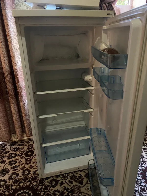 Холодильник Artel 3 Холодильник Artel 3
