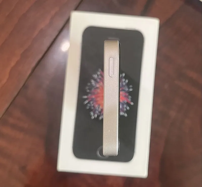 iPhone SE 2016, 64 ГБ 3 iPhone SE 2016, 64 ГБ 3