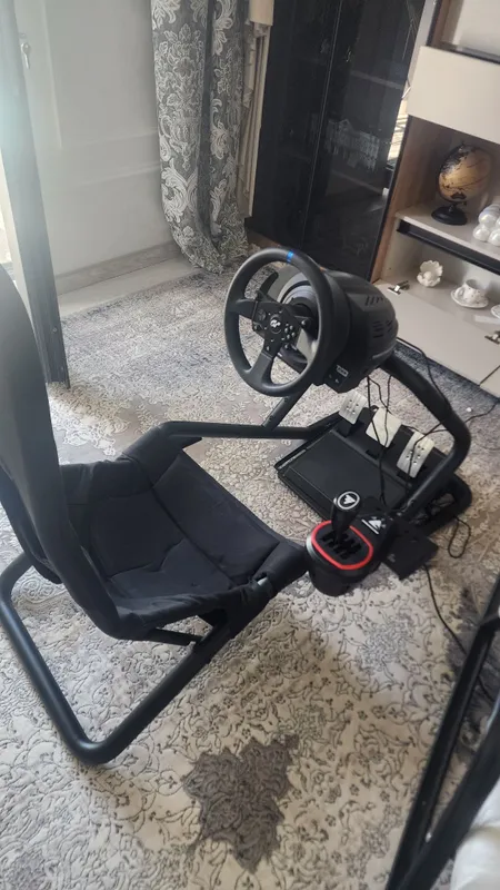 Thrustmaster t300 Real Avtomobil 1 Thrustmaster t300 Real Avtomobil 1