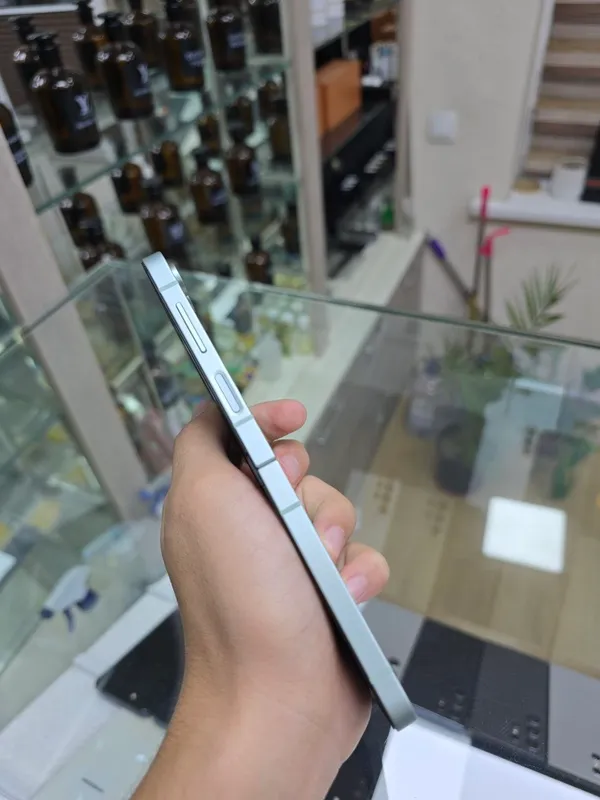 Samsung Z flip6 5G 3