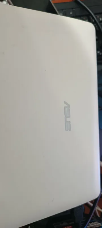Нэтбук Asus в хорошем состоянии — фото 2