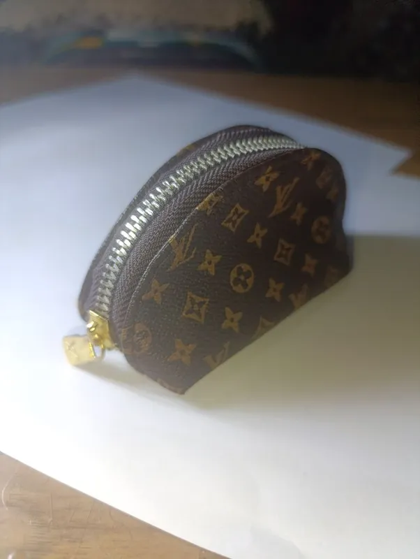 Кошелёк Louis Vuitton + Бонусом старые монеты - возможно с браком ! — фото 3