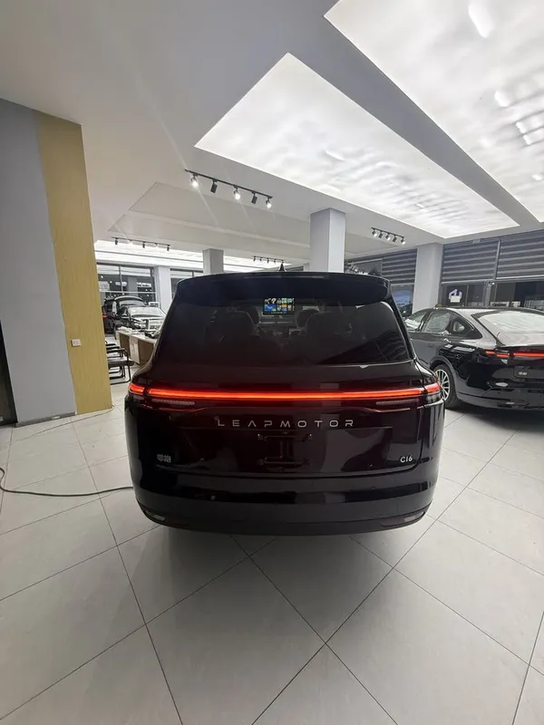 Leapmotor C16 Electric 580km — фото 2