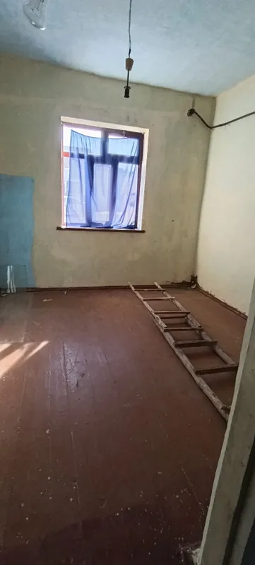 uy sotiladi hovli hona3 narxi kelishamiz 4