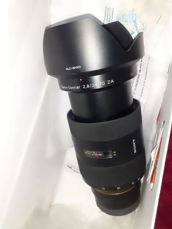 Продаётся объектив Sony Продаётся объектив Sony