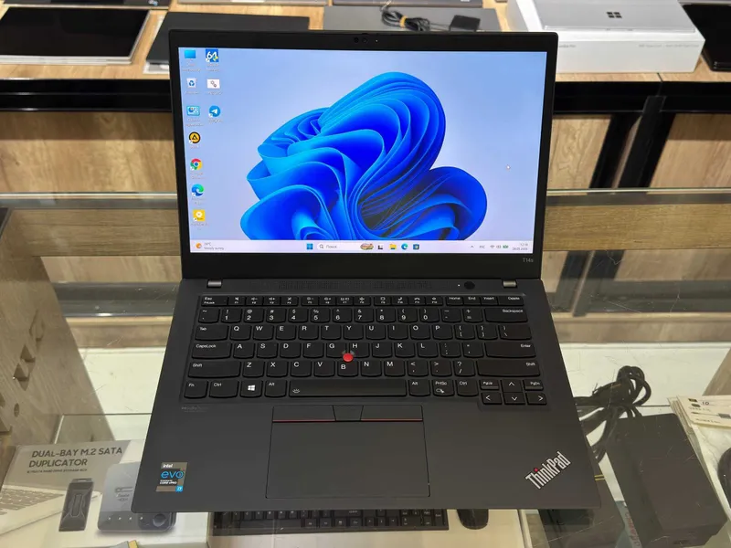 Lenovo ThinkPad T14s Core i7-1185G7 vPRO озу32гб 512ssd 4К — фото 1
