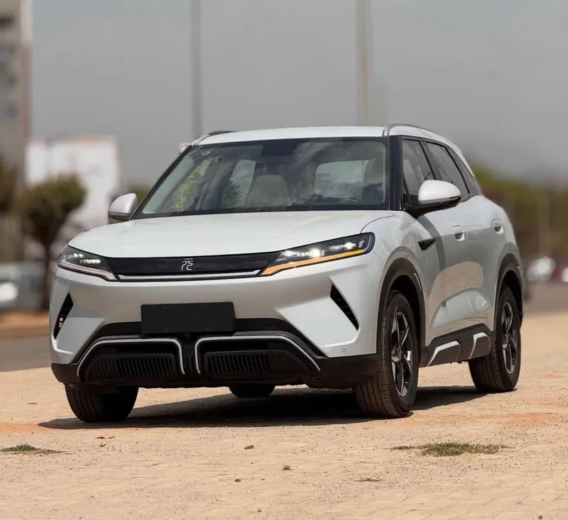 BYD YUAN UP 2024 модель LEADING версия 3