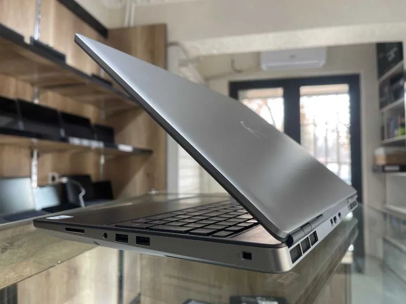 DELL Precision Intel Core i7-10875H, 32 GB tezkor xotira, 256 GB SSD, Nvidia Quadro T1000 4 DELL Precision Intel Core i7-10875H, 32 GB tezkor xotira, 256 GB SSD, Nvidia Quadro T1000 4