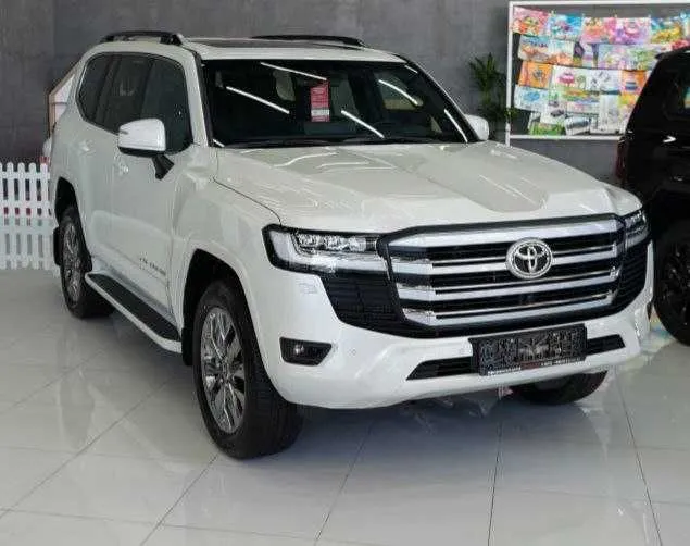 Рассрочка Toyota Land Cruiser 300 — фото 1