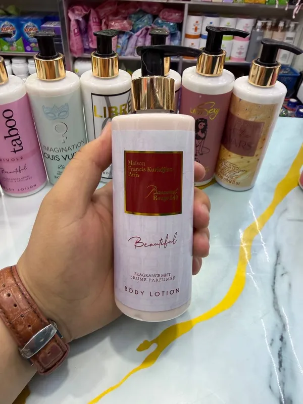 Parfumniy lasyonla badanga hidi vawe doda