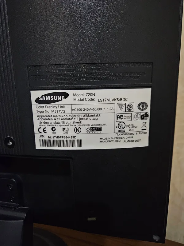 Монитор Samsung Model 720N 17 дюймовый 4 Монитор Samsung Model 720N 17 дюймовый 4