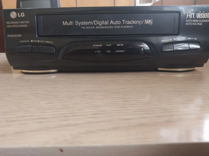 LG RN830AW VHS videomagnitofon sotiladi LG RN830AW original VHS videom 1 LG RN830AW VHS videomagnitofon sotiladi LG RN830AW original VHS videom 1
