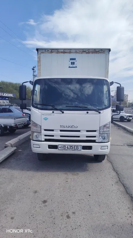 Isuzi gazli gurzavoy