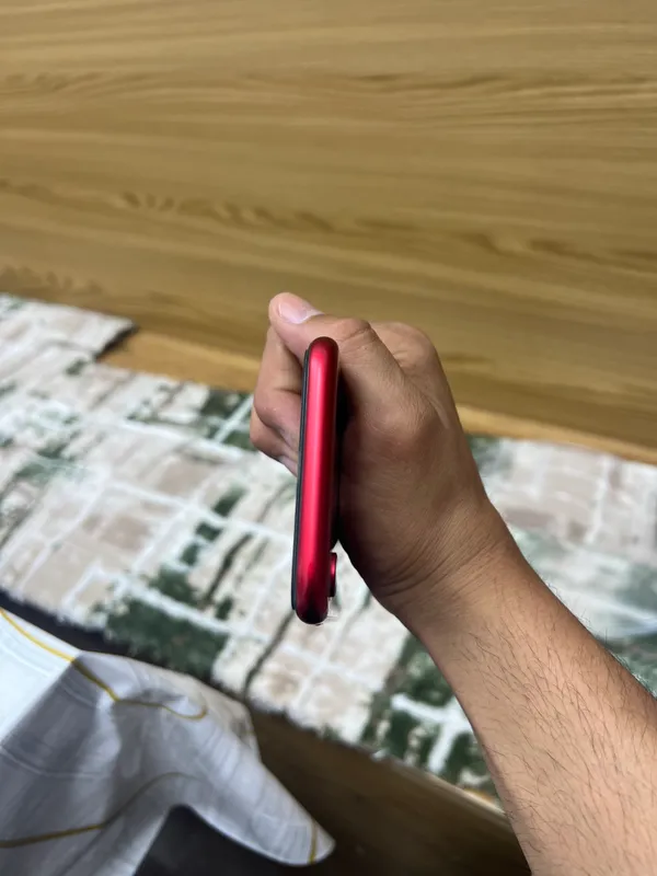 Iphone xr sotladi