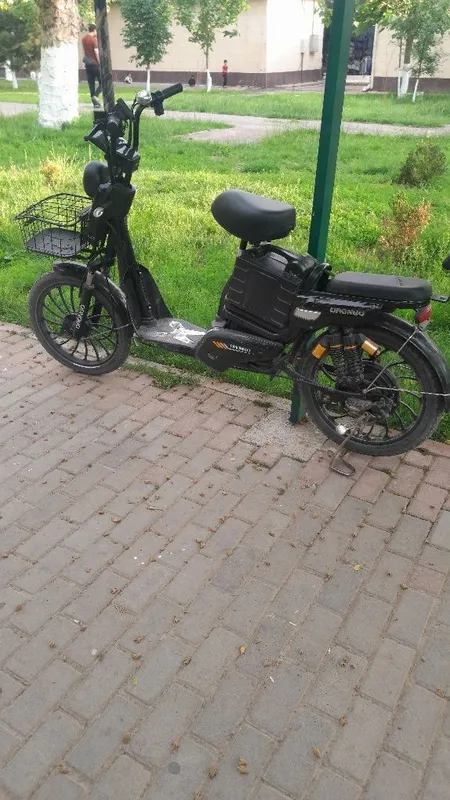 Skuter sotiladi. 1