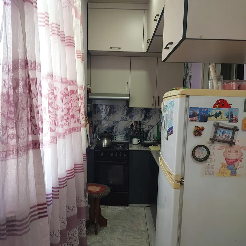 срочно продаётся 1/1/4 .переделанная в 2-х 5 срочно продаётся 1/1/4 .переделанная в 2-х 5