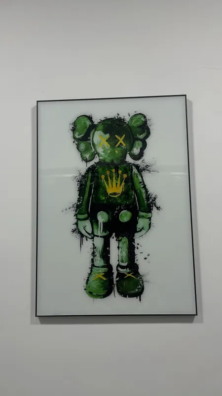 KAWS uslubidagi interyer kartinasi (premium) KAWS uslubidagi interyer kartinasi (premium)