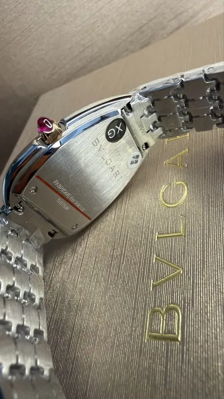 Часы Bvlgari с искусственными бриллиантами 7 Часы Bvlgari с искусственными бриллиантами 7
