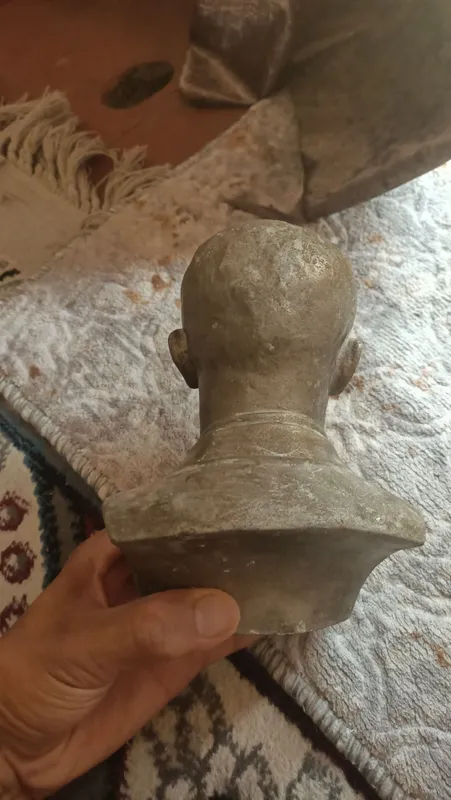 Yuriy Gagarin kaliksa sotiladi 5 Yuriy Gagarin kaliksa sotiladi 5