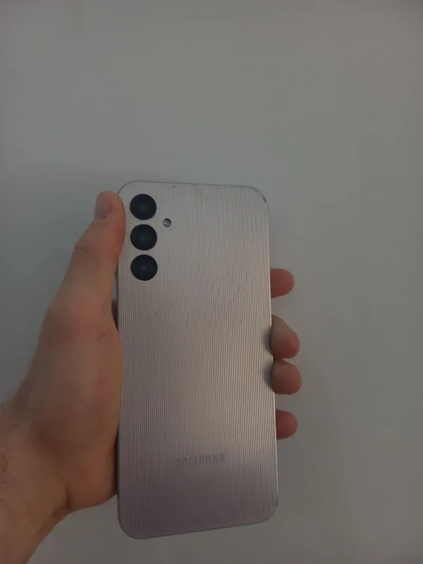 Samsung A14 sotiladi