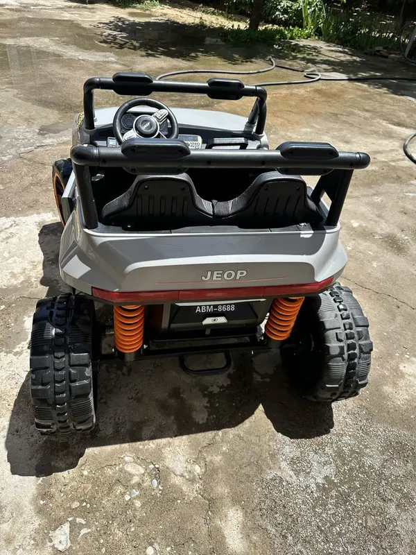 Продается электрическая машина для детей jeep — фото 2