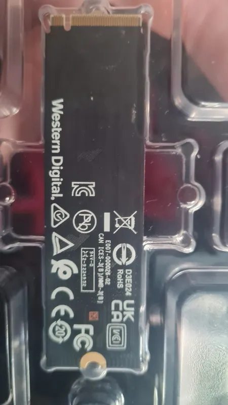 SSD WD Black SN7100 2TB SSD Open box SSD WD Black SN7100 2TB SSD Open box