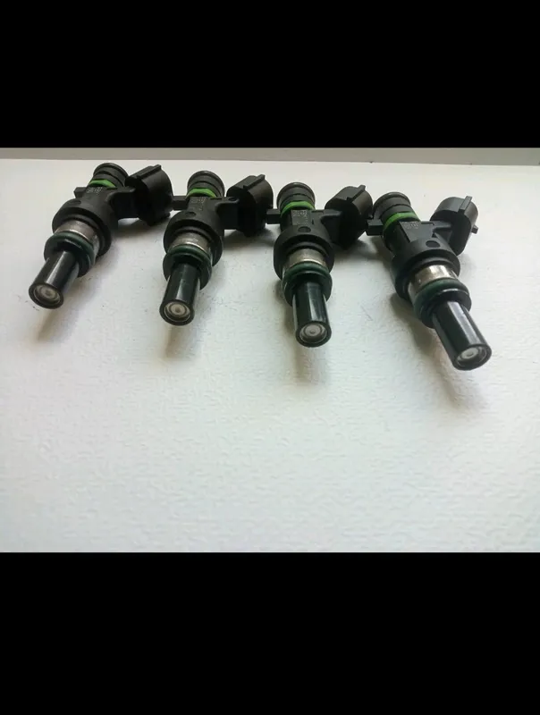 Nissan Tiida 1.6 L injector original — фото 1