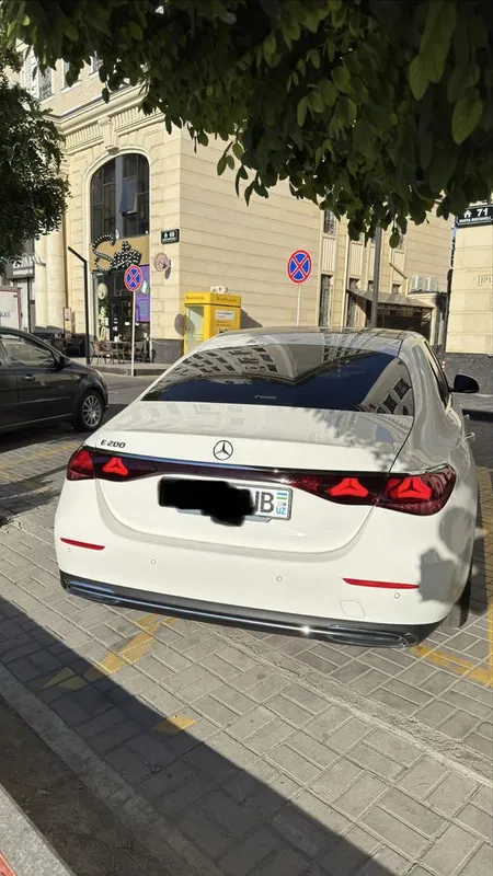 Mercedes-Benz E200 W214 2 Mercedes-Benz E200 W214 2