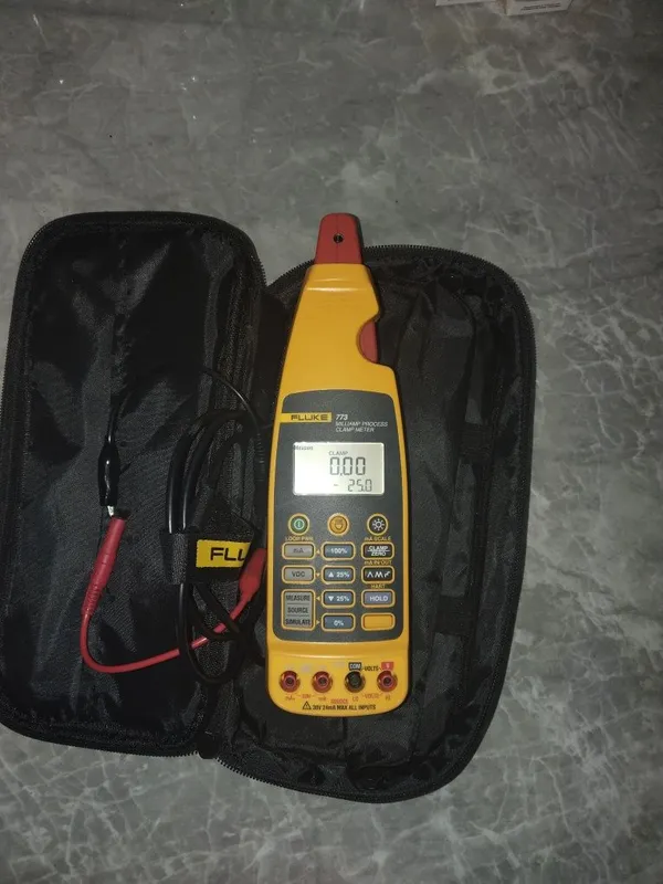 калибратор-мультиметр Fluke 773 для измерения малых токов 1 калибратор-мультиметр Fluke 773 для измерения малых токов 1