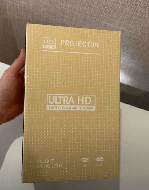 sevimli filmlarni tomosha qilish uchun proyektor 1