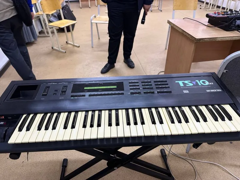 TS 10 Plus Ensoniq Korg yamaha — фото 2