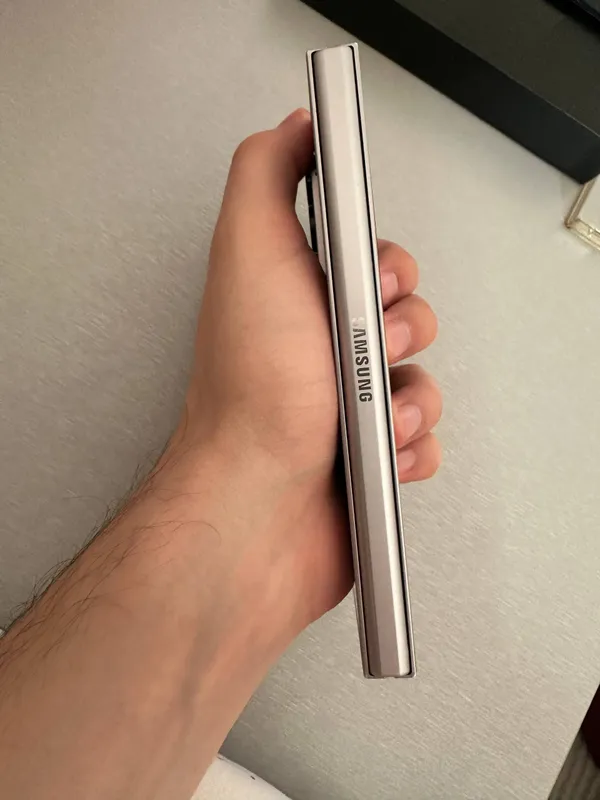 Samsung Z Fold 6 12/256 GB 8