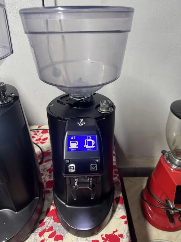 Кофемашина Симонелли ( Simonelli Appia life ) кофемолка Симонелли б/у 2