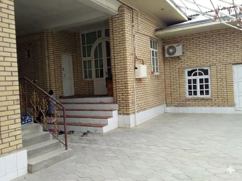 Hovli sotiladi. Navoiy shahar. Umid qo'rg'onidan 5