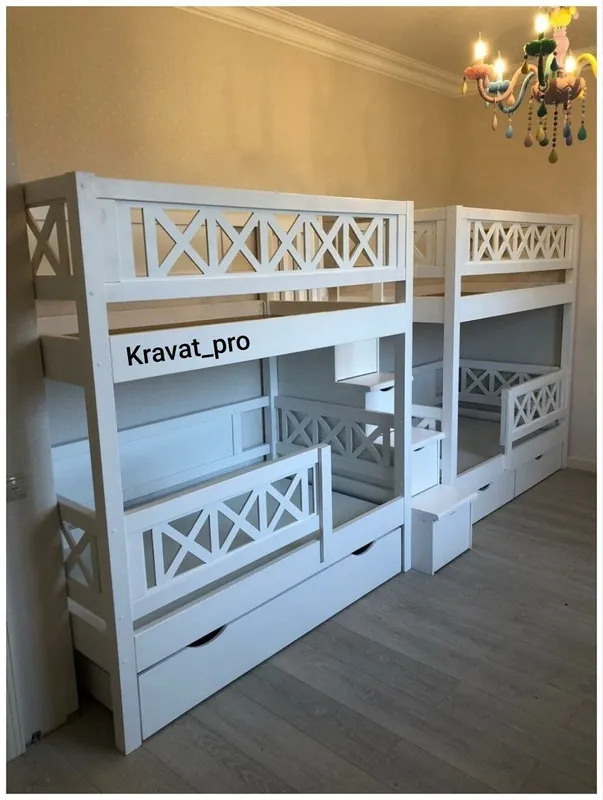 Двухэтажная кровать